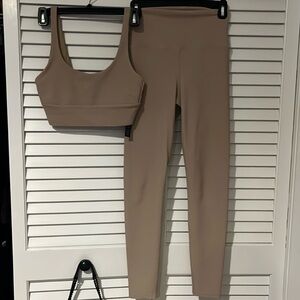 Beach Riot Workout Set